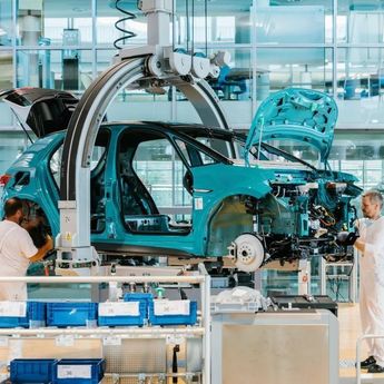 Volkswagen Pangkas Kapasitas Produksi Global, Pabrik Eropa Terancam Dijual ke Produsen China