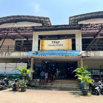 Pedagang Ikan Hias Cengkareng Pusing Gara-gara Sepi Pembeli