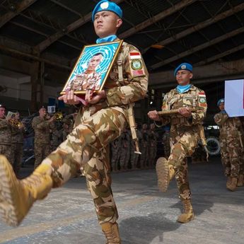 UNIFIL Beri Penghormatan Terakhir untuk Praka Rico Pramudia di Beirut