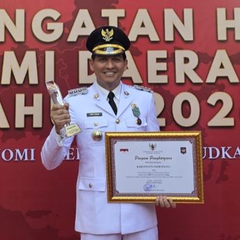 Lucky Hakim Dinobatkan Jadi Top 5 Bupati Terbaik oleh Kemendagri
