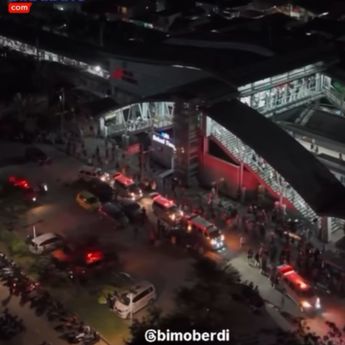 VIDEO: Pantauan Udara Kecelakaan Kereta Bekasi 