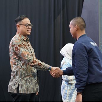 UT School Perkuat SDM Vokasi, 292 Lulusan Resmi Dikukuhkan di Jakarta