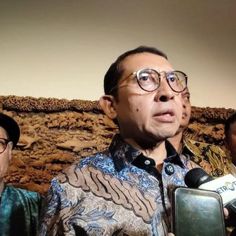 Fadli Zon Tegaskan Chattra Tak Ubah Struktur Candi Borobudur