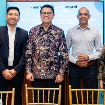 Perkuat Peran Apoteker Indonesia, 2 Universitas Kolaborasi Dukung Program Pendidikan Farmasi