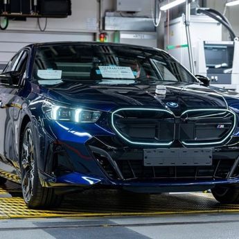 BMW Tembus 2 Juta Produksi Mobil Listrik, Tonggak Baru Industri Otomotif