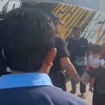 Wanita Paruh Baya Bawa Kabur Bayi, Diciduk Polisi di Dalam Bus