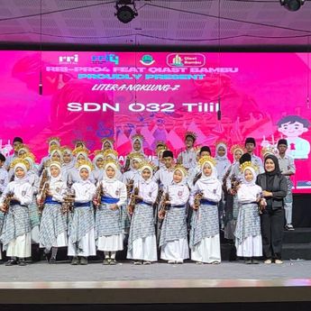 Melestarikan Angklung Sejak Usia Dini