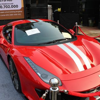 Kejagung Pamer Porsche-Ferrari Sitaan di CFD, Bakal Dilelang