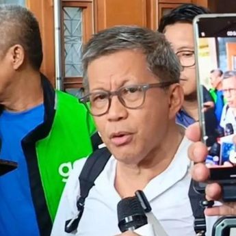 Rocky Gerung hingga Christine Hakim Hadiri Sidang Nadiem Makarim