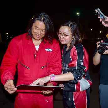 Wamen Ekraf Ajak Sung Kang &ldquo;Night Drive&rdquo; Keliling Jakarta