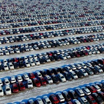Permintaan Mobil di China Anjlok, Produsen Andalkan Ekspor Kendaraan Listrik