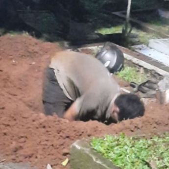 Emosi Gegara Sindiran Paman, Pria di Tangsel Nekat Bongkar Makam Ibunya Sendiri