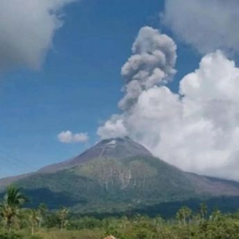 Status Gunung Lewotobi Laki-Laki Naik Jadi Siaga Level III