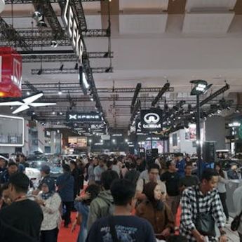 Pasar Otomotif Bangkit! Penjualan Mobil April 2026 Melonjak Tajam