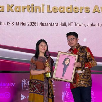 Magdalena Veronika Dianugerahi Penghargaan Strategic Influence Nusantara Kartini Leaders Awards