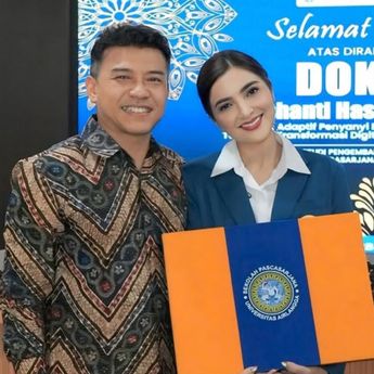Raih Gelar Doktor, Ashanty Ngaku Sempat Stress Berat hingga Hilang Fokus Saat Sidang