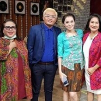 Viral Curhatan Eks Kru TV 'Ini Talkshow' Ngaku Muka Dilempar Naskah oleh Host