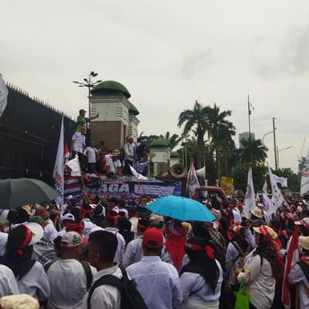 Habis Prabowo, Giliran Ribuan Guru Honorer Datangi DPR-Tuntut Diangkat jadi PNS