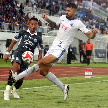 Arema FC Tutup Musim dengan Kemenangan 3-1 atas PSIM Yogyakarta