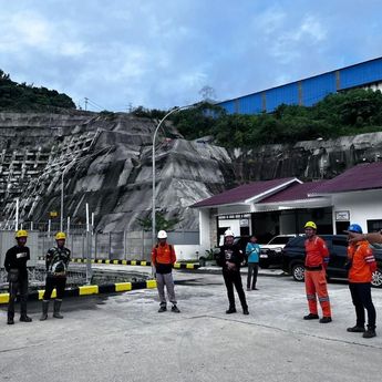 PLN Pulihkan 176 Gardu Induk Terdampak Gangguan Kelistrikan di Sumatra