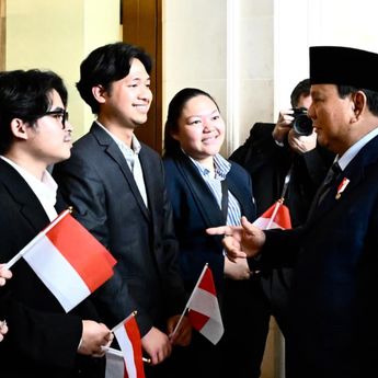 Menlu Ungkap Kunjungan Prabowo ke Prancis Penuhi Undangan Macron yang Sempat Tertunda