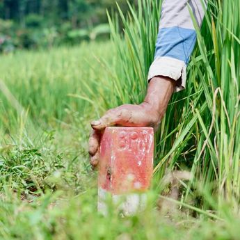 Pasang Patok Jadi Cara Sederhana Cegah Sengketa Tanah dengan Tetangga