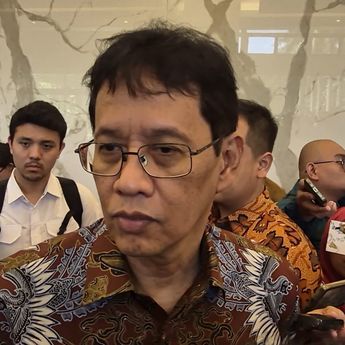 Purbaya Tunda Pemberian Insentif Kendaraan Listrik