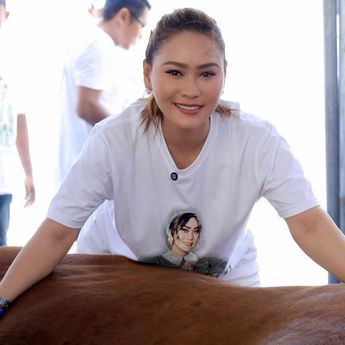 Inul Daratista Kurban 10 Ekor Sapi Jumbo Saat Idul Adha