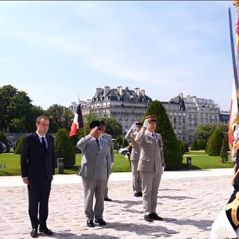 Prabowo Tiba di Istana Elysee Prancis Disambut dengan Upacara Kenegaraan