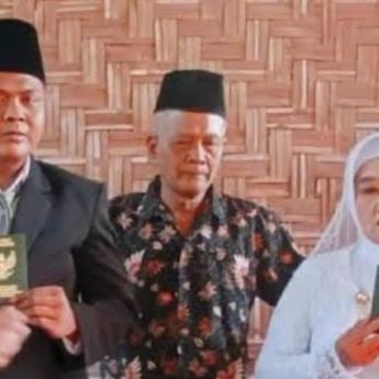 Cinta Buta, Pemuda Tulungagung Nikahi Nenek 63 Tahun