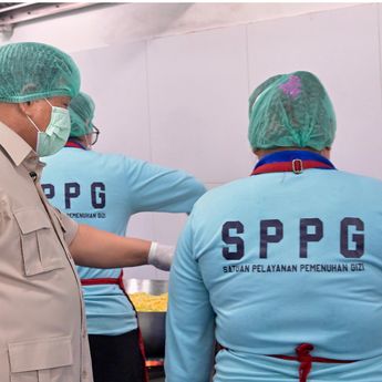 Prabowo Tinjau SPPG Palmerah, Pastikan Program Gizi Berjalan dari Hulu ke Hilir