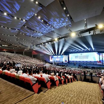 Di Hadapan Belasan Ribu Pelaksana MBG, Prabowo: Kepentingan Rakyat di Atas Semua Kepentingan