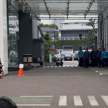 TNI Jaga Kantor BGN Usai Dadan Hindayana Dicopot