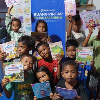 PNM Nyalakan Mimpi Anak-Anak NTT dengan Inklusi dan Literasi