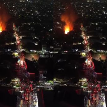 VIDEO: Ngerinya Kebakaran Hanguskan 30 Rumah di Johar Baru
