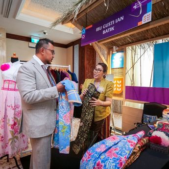 Cerita Kebaya Mbok Dhe Tembus Pasar Internasional dan Berdayakan Penjahit Lokal