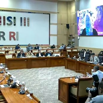 Pemerintah-DPR Sepakat Usia Pensiun Perwira Polri 60 Tahun, Bintara dan Tamtama 59 Tahun
