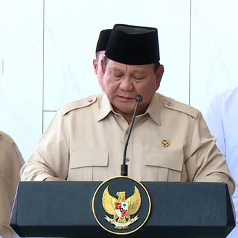 Momen Hangat di RSUD KH. Muhammad Thohir Krui, Prabowo Sapa Bayi hingga Doakan Pasien
