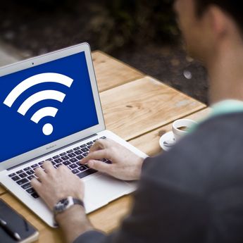 BAKTI Komdigi Dorong Transformasi Digital di Maratua, dari Sekolah hingga Penggerak Wisata