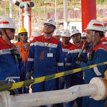 Komisaris Utama Pertamina Tinjau Keandalan Pasokan Energi di Nusa Tenggara Timur