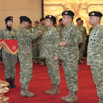 Perkuat Regenerasi Kepemimpinan, Mabes TNI Gelar Sertijab Dansesko TNI dan Pangkogabwilhan II