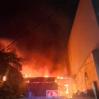 Rumah di Pademangan Kebakaran Hebat