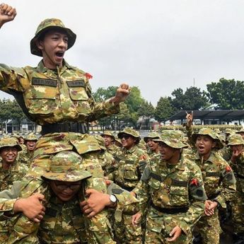 TNI Terapkan Sanksi Fisik untuk Peserta Latsarmil yang Melanggar Aturan