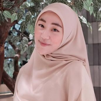 Larissa Chou Gugat Cerai Ikram Rosadi