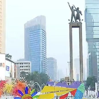 Puncak HUT Jakarta, Warga Padati Kawasan Bundaran HI