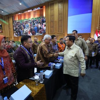 Prabowo Terima Usul dan Masukan dari Perguruan Tinggi: Saya Janji Baca dan Tindaklanjuti