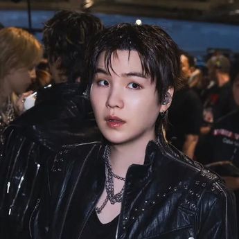 Suga BTS Dikabarkan Berinvestasi di SpaceX Milik Elon Musk