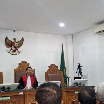 Roy Suryo Minta Hakim Nyatakan Penggeledahan dan Penangkapannya Tidak Sah