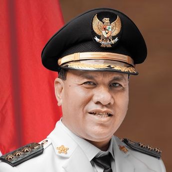 Bupati dan Sekda Kuansing Serahkan Diri ke KPK, Langsung Jalani Pemeriksaan Intensif