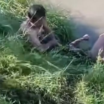 Mayat Pria Bertato Ditemukan di Saluran Irigasi, Diduga Korban Pembunuhan
